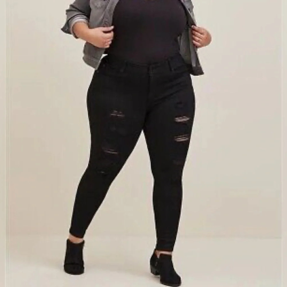 Torrid Bombshell Skinny Premium Stretch High-Rise Destructed Jean